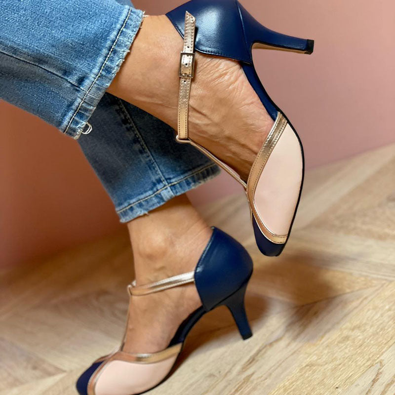 Zapatos Celinne | Salones bicolor con pulsera T dorada