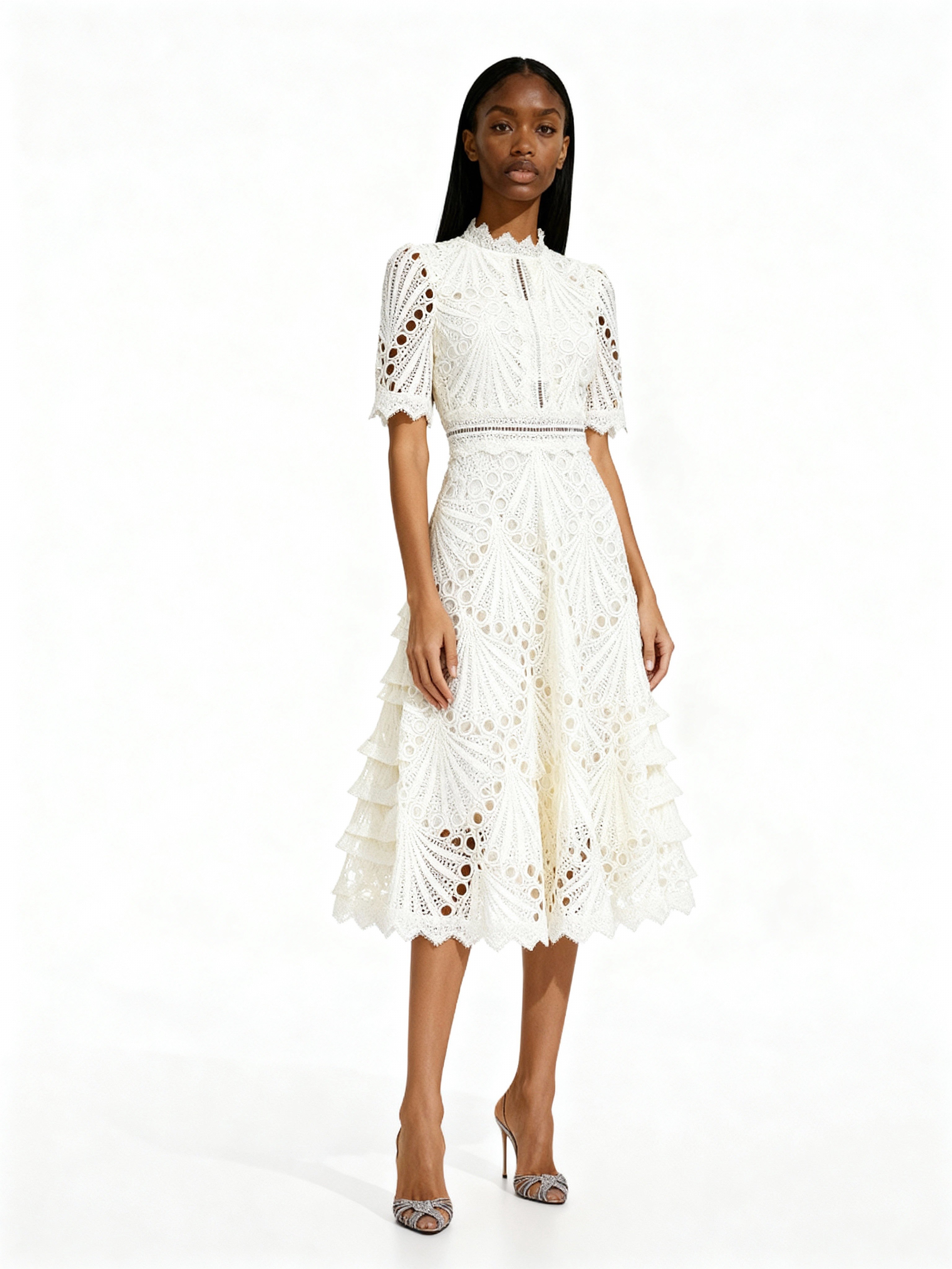 Elora | Vestido midi de encaje con cuello alto y mangas caladas
